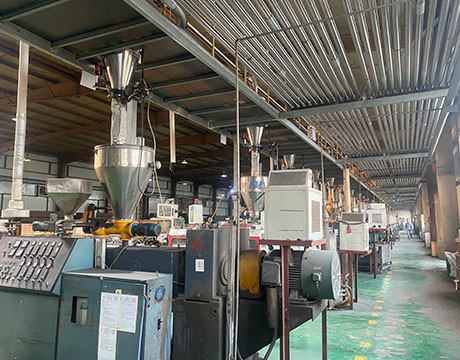Automatic Feeding Weighing Mixing Compounding System For PE Wood Plastic Extrusion
